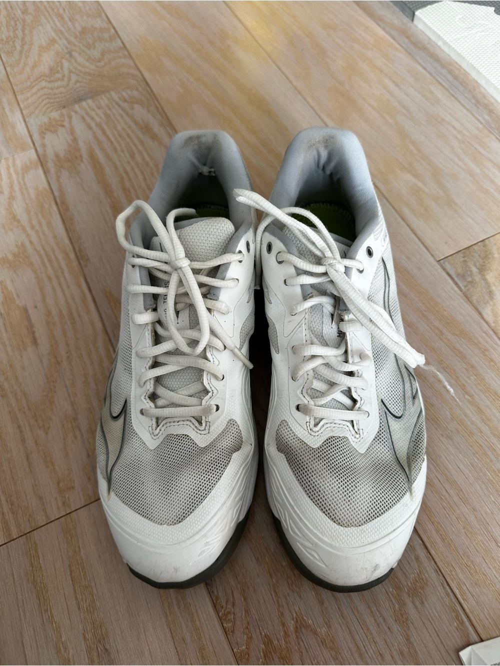 Mizuno Tennis Wave Exceed Light Tennis or Pickleball Sneaker
